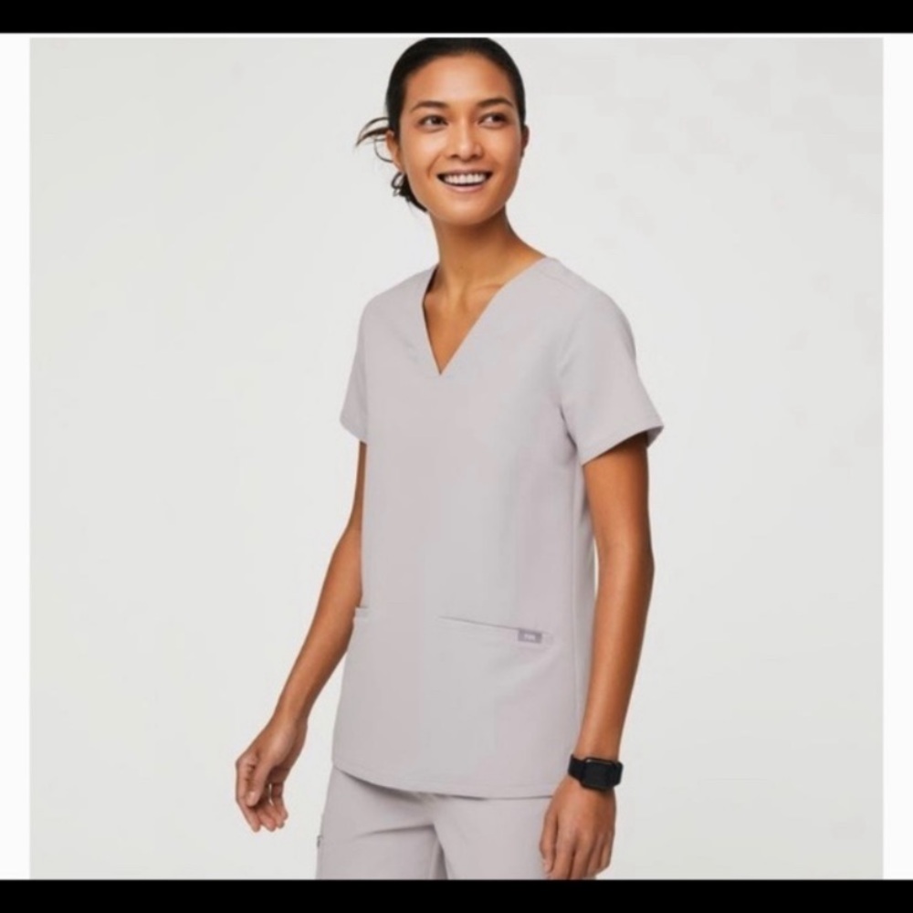 FIGS Casma Scrub Top